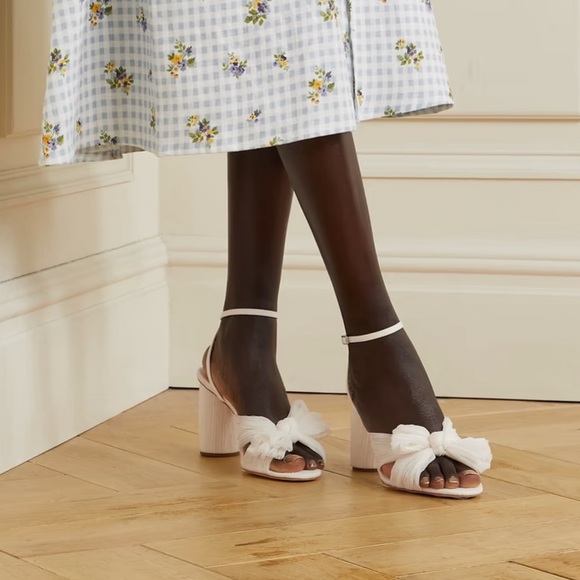 LOEFFLER RANDALL
Camellia bow-embellished plissé-organza sandals Off White 10 - Picture 2 of 4